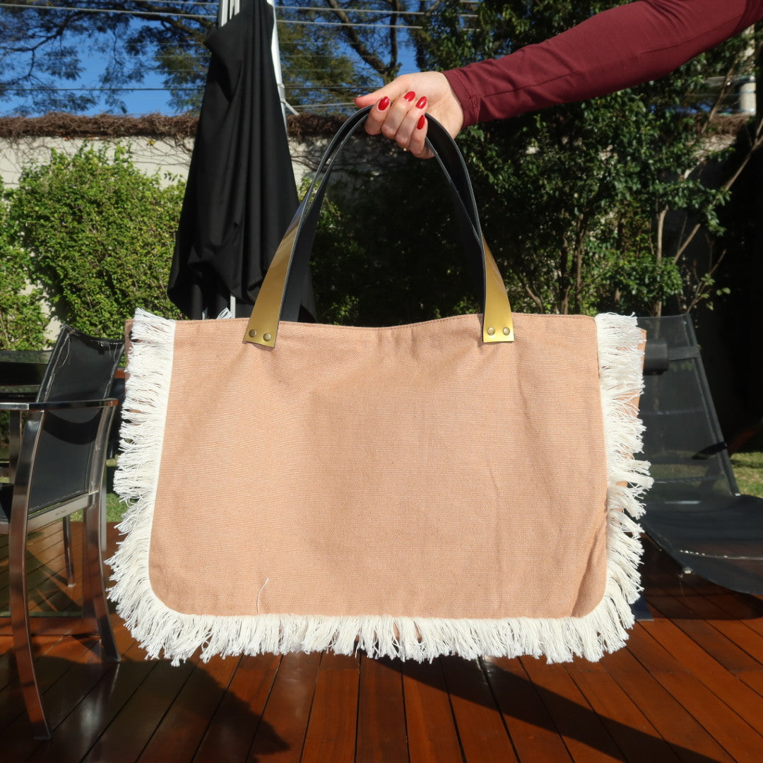 Bolsa Wallow Caramelo com Alça de Couro Dourado
