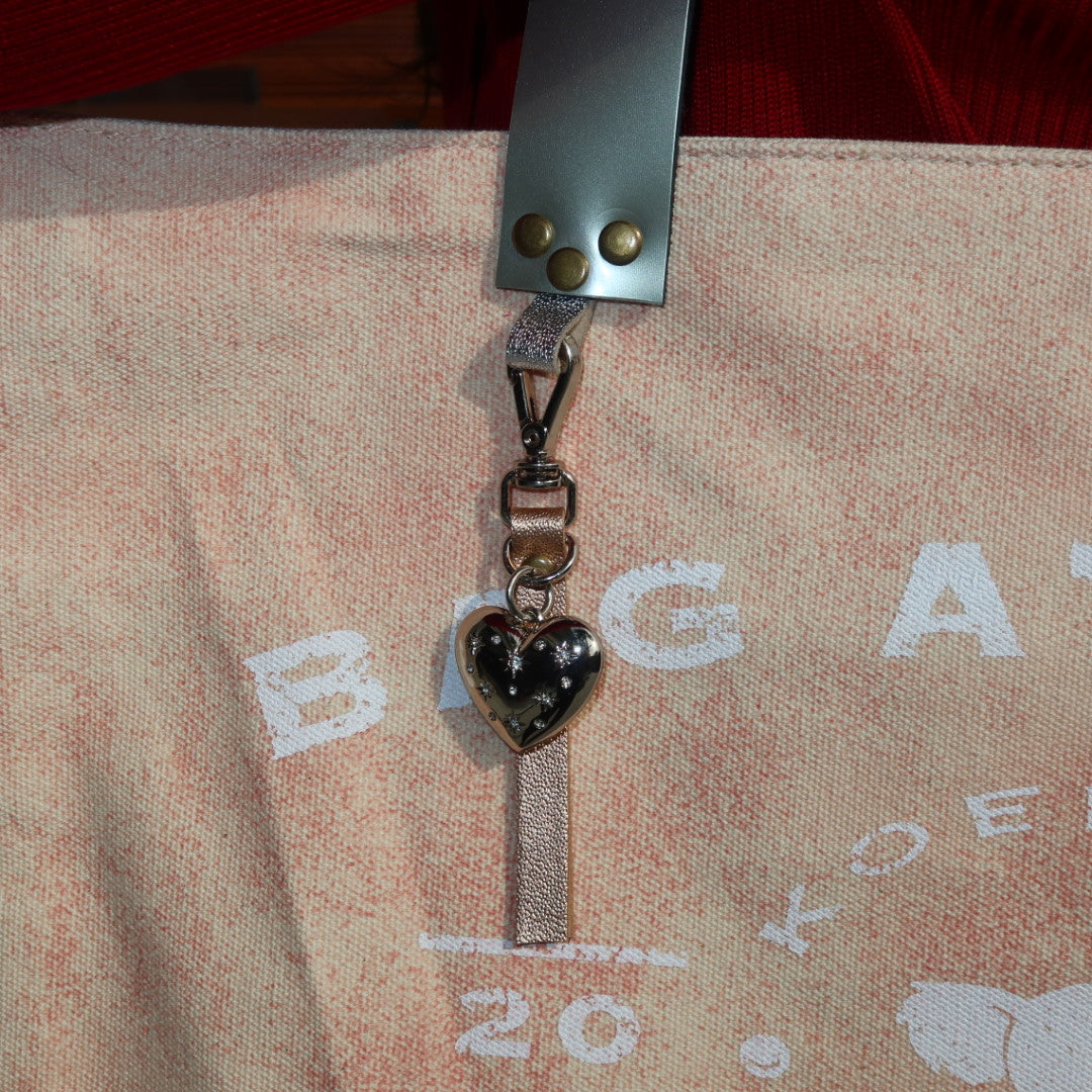 Bolsa Wallow Rosa com Alça de Couro Prata