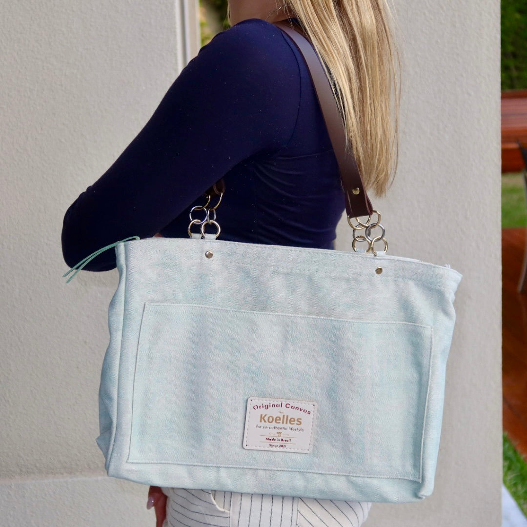 Bolsa Katrin Aqua com Alças de Corrente e Couro Marrom