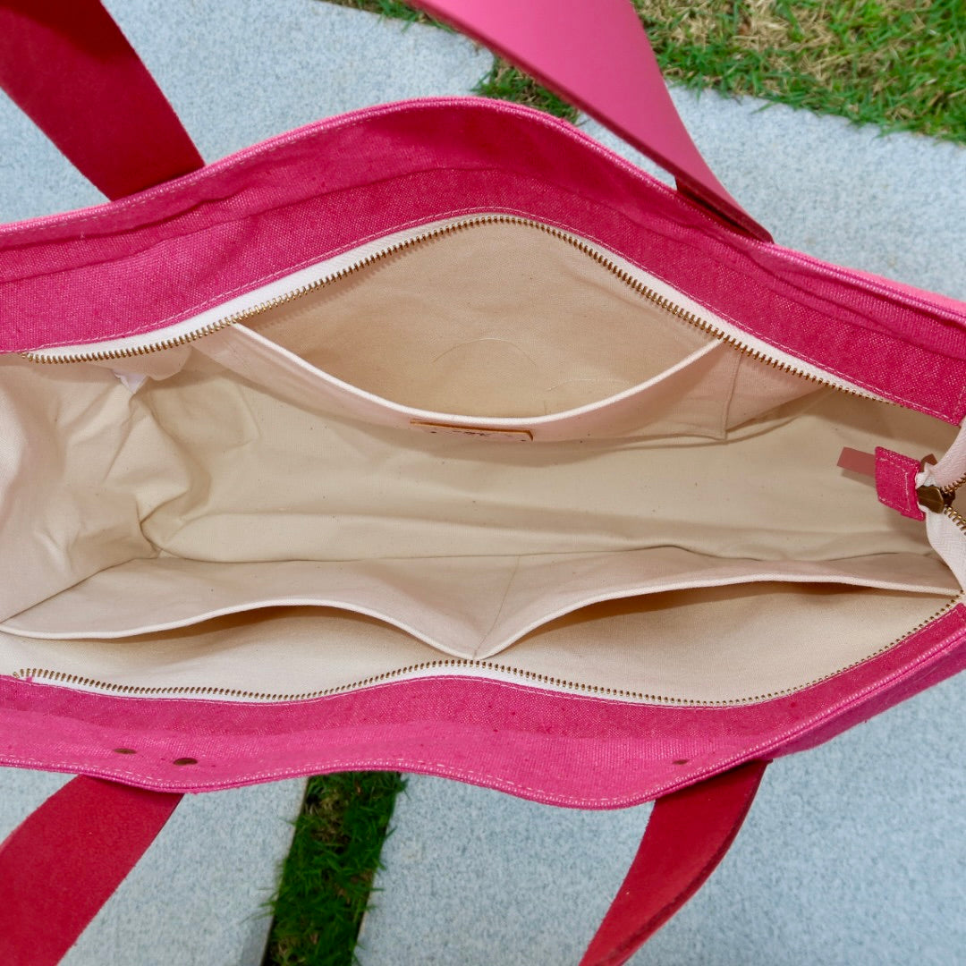 Bolsa Wallow Rosa Choque com Alça de Couro Rosa Choque com Zíper