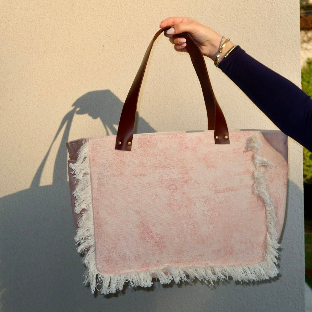 Bolsa Nuna Rosa com Alças de Couro Marrom