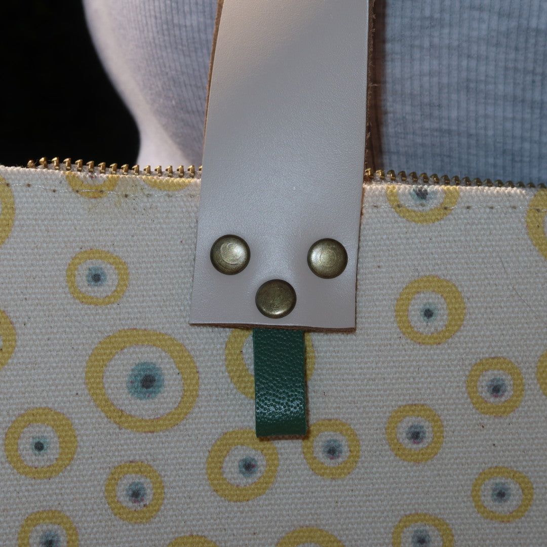 Bolsa Nuna Good Vibes Amarelo com Alças de Couro Off White