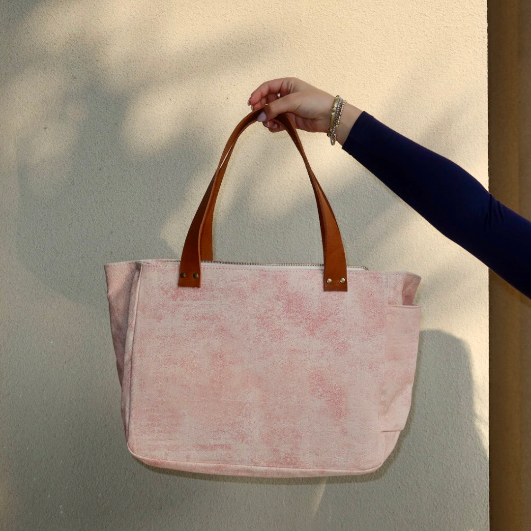 Bolsa Nuna Lilac com Alças de Couro Marrom Claro
