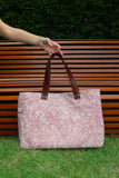 Bolsa Wallow Arabesque Vinho com Alça de Couro Marrom Escuro