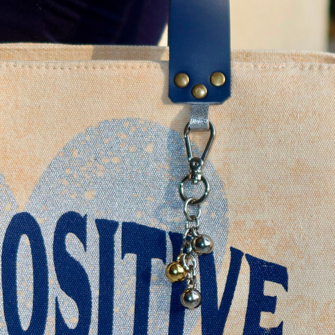 Bolsa Nuna Bege com Alças de Couro Marinho