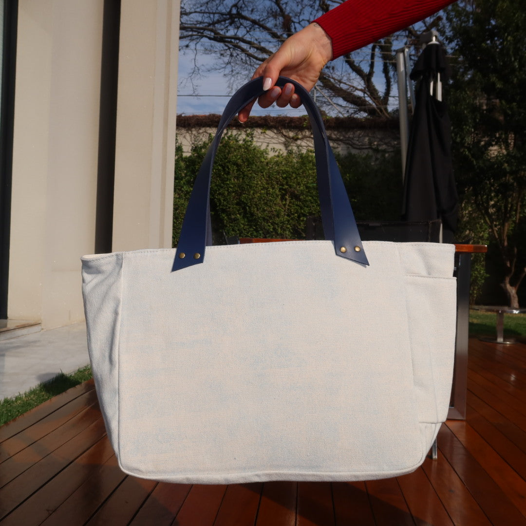 Bolsa Nuna Azul com Alças de Couro Marinho