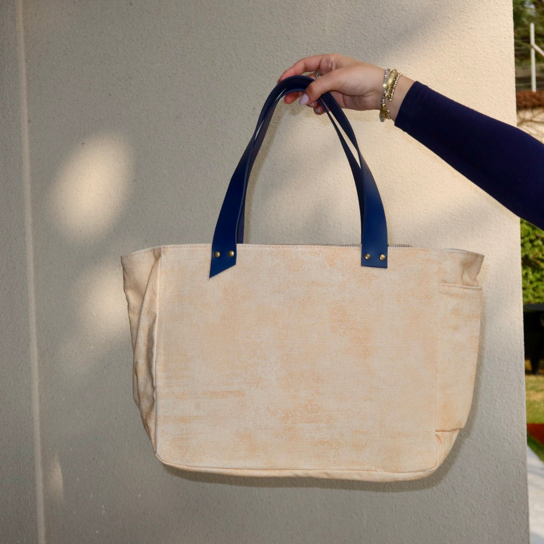 Bolsa Nuna Laranja com Alças de Couro Marinho