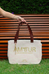 Bolsa Nuna Lilac com Alças de Couro Marrom