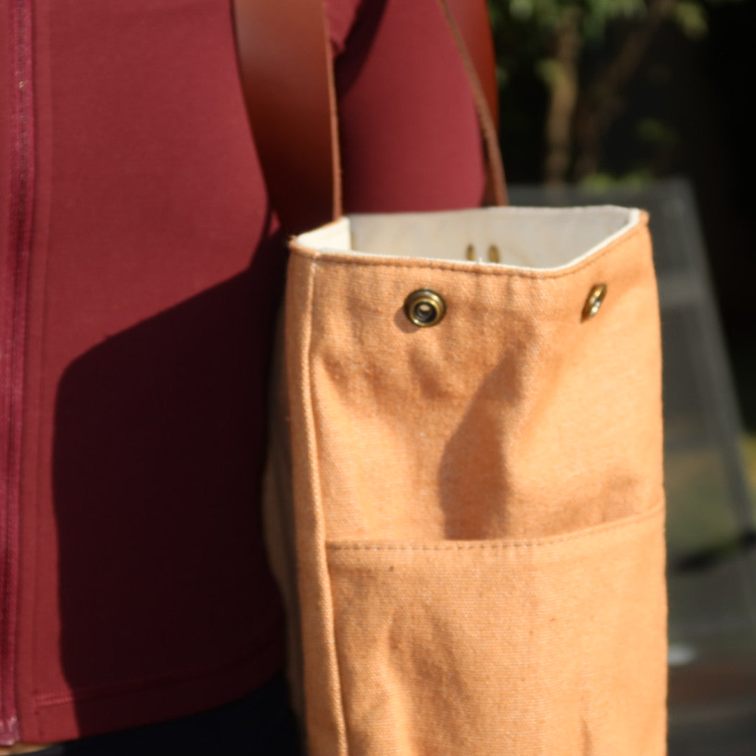 Bolsa Wallow Caramelo com Alça de Couro Marrom