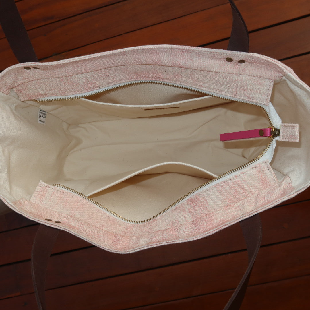 Bolsa Nuna Rosa com Alças de Couro Marrom Escuro