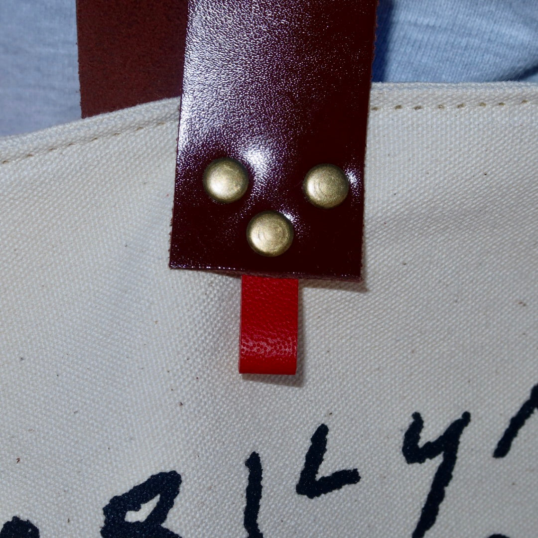 Bolsa Wallow Marilyn com Alça de Couro Marrom Vinil