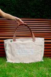 Bolsa Wallow Lilac com Alça de Couro Bege com Zíper