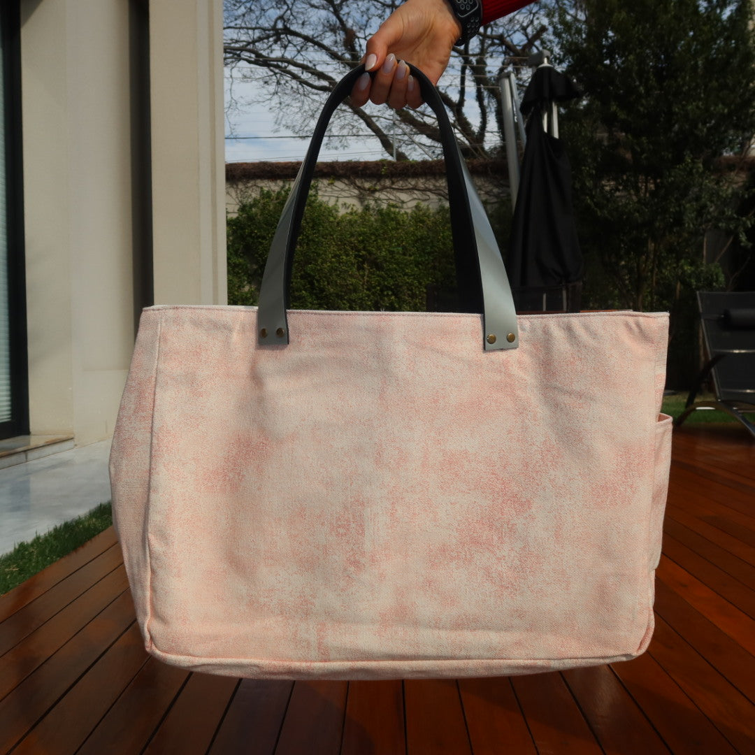 Bolsa Wallow Rosa com Alça de Couro Prata