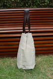 Bolsa Wallow Verde com Alça de Couro Marrom Escuro