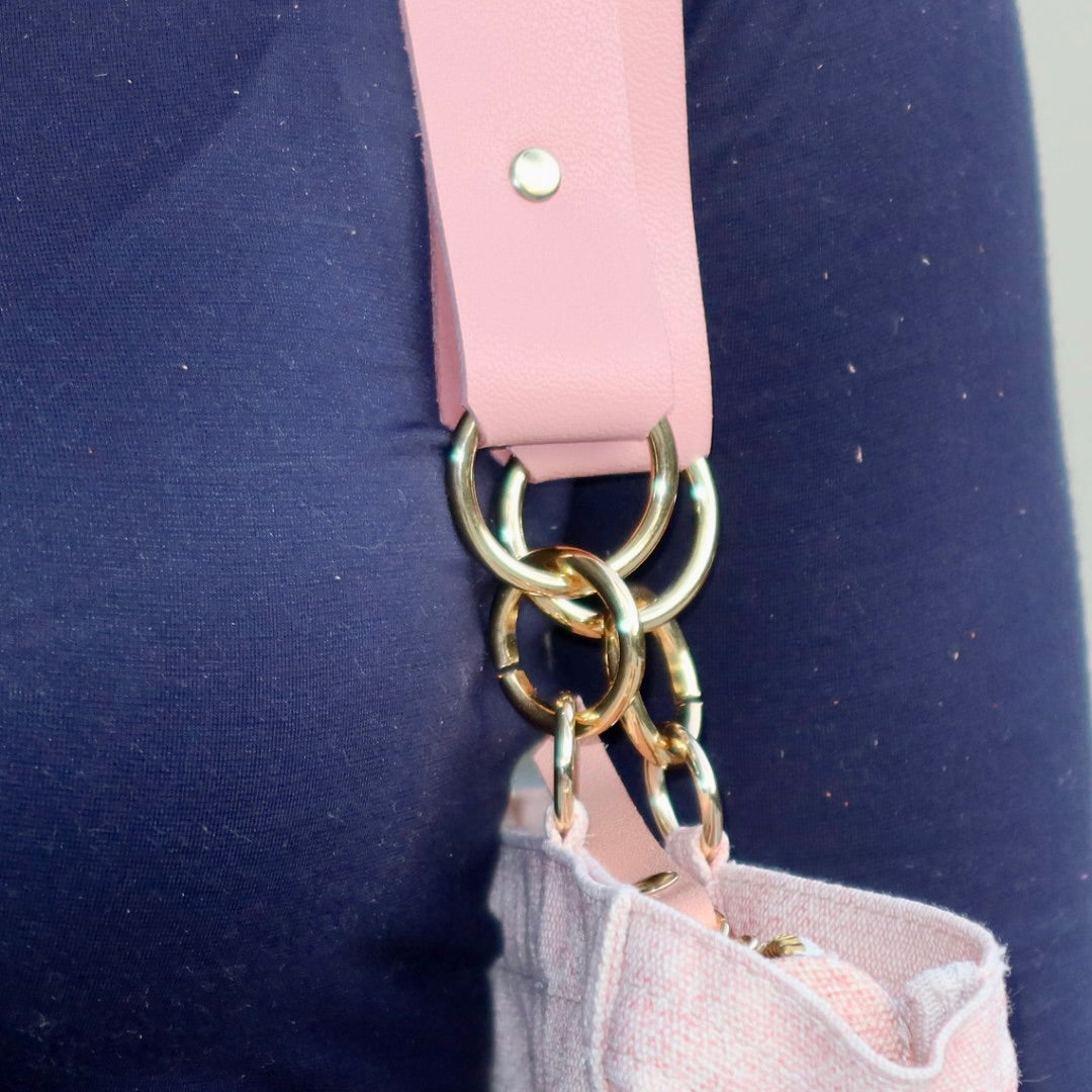 Bolsa Katrin Rosa com Alças de Corrente e Couro Rosa