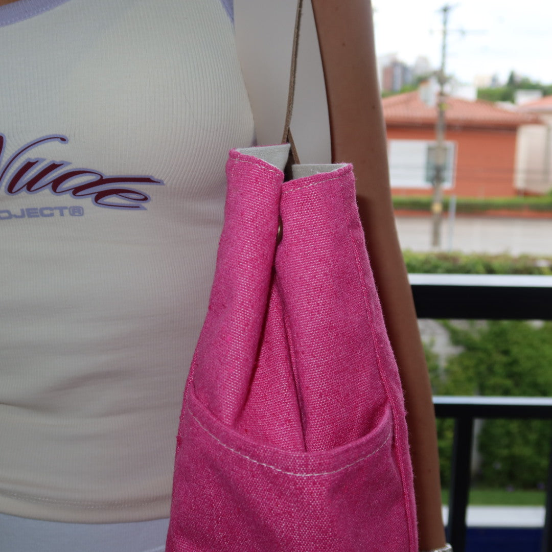 Bolsa Wallow Rosa Choque com Alça de Couro Off White