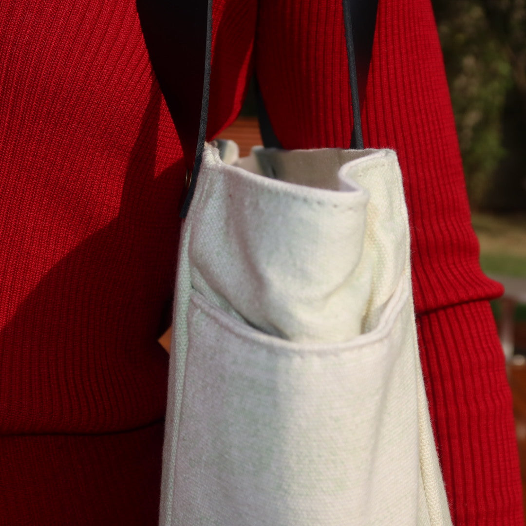 Bolsa Nuna Verde com Alças de Couro Preto