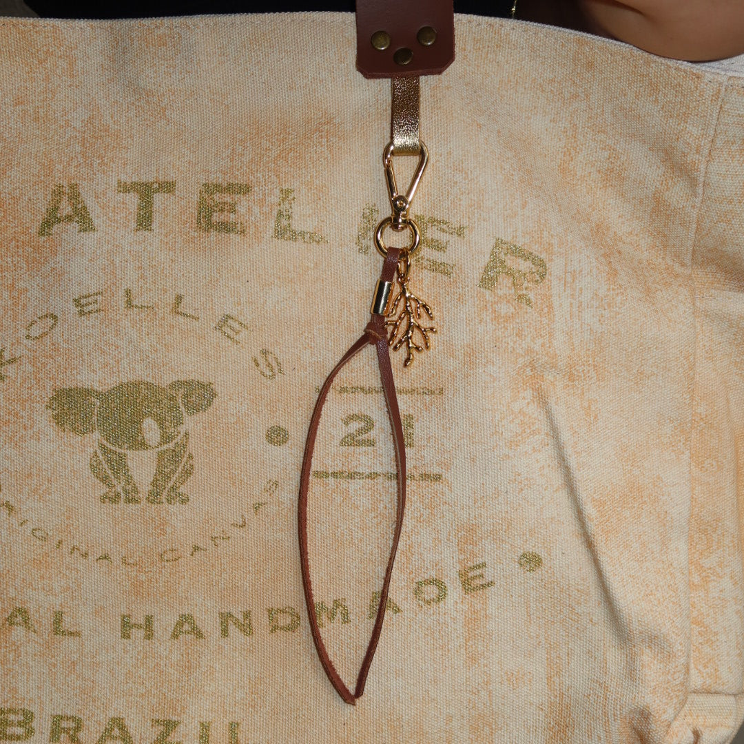 Bolsa Wallow Laranja com Alça de Couro Marrom
