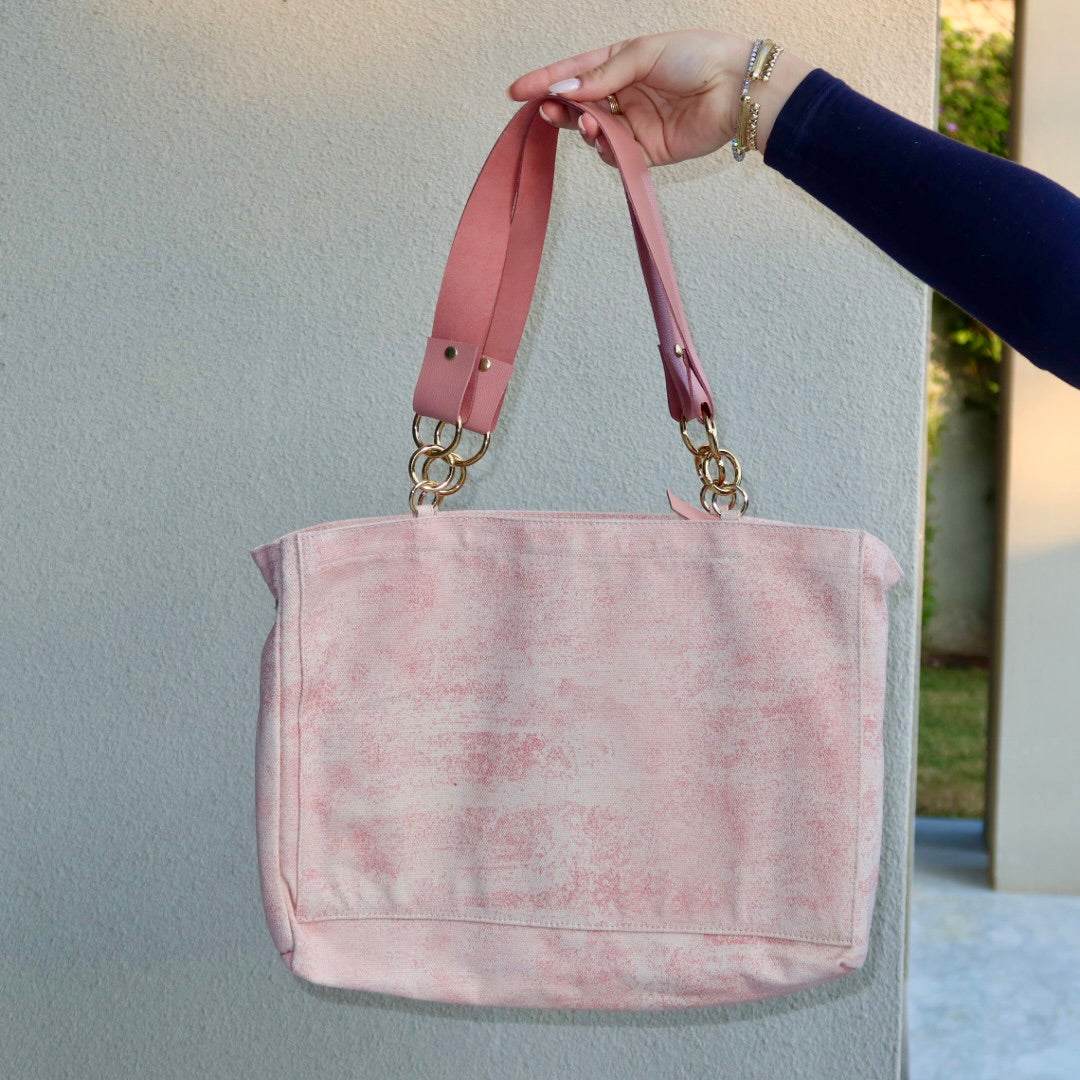 Bolsa Katrin Rosa com Alças de Corrente e Couro Rosa