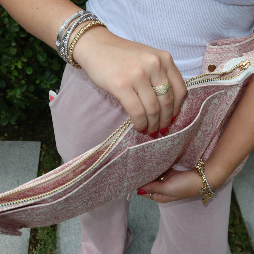 Bolsa Katrin Arabesque Rosa com Alças de Corrente e Couro Rosa Claro