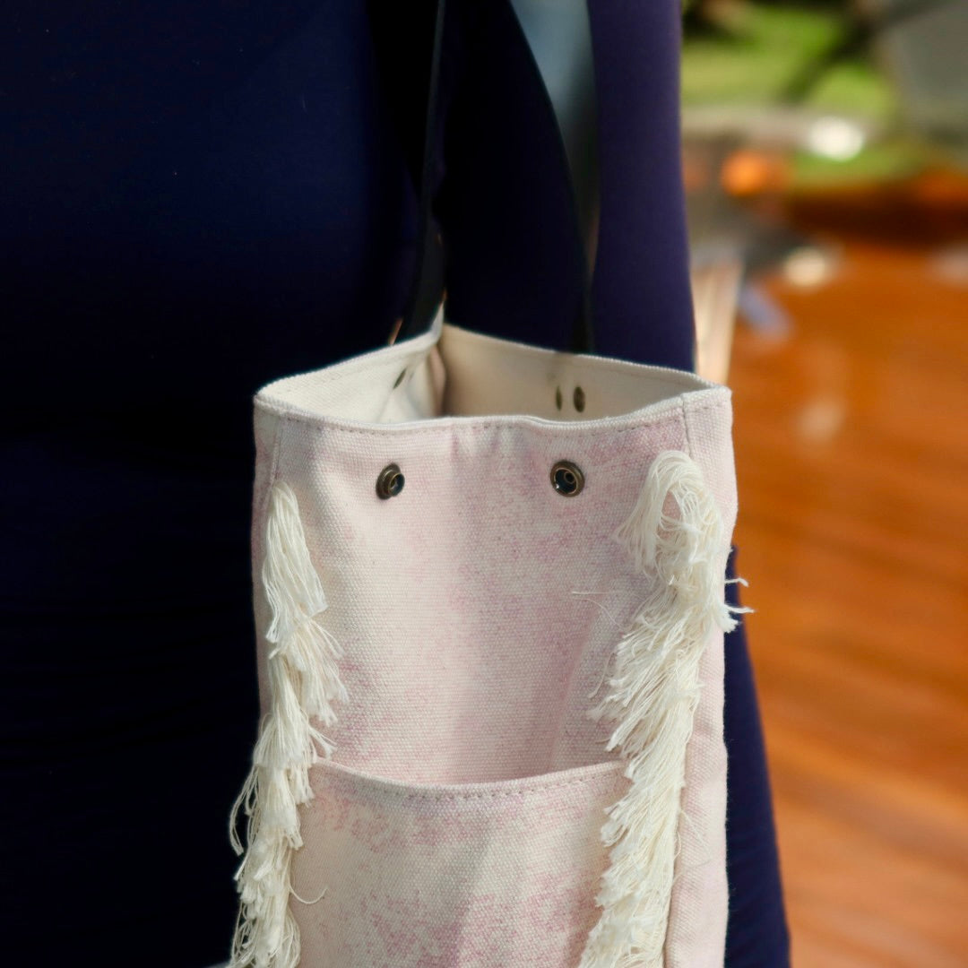Bolsa Wallow Lilac com Alça de Couro Preto com Zíper