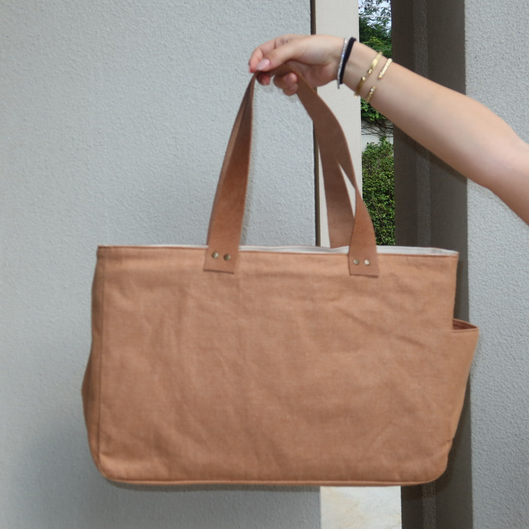 Bolsa Wallow Caramelo com Alça de Couro Caramelo com Zíper