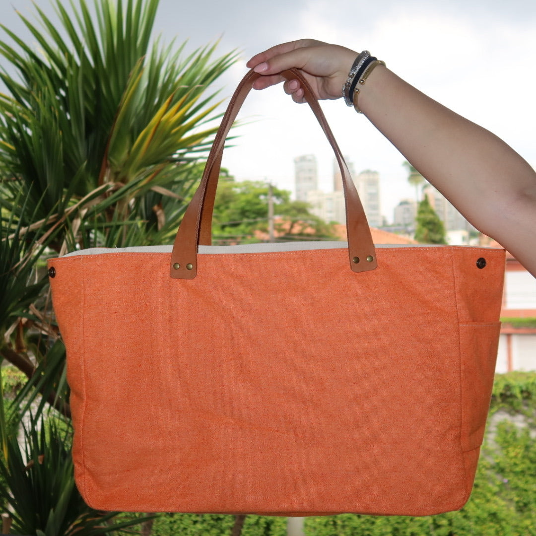 Bolsa Wallow Laranja com Alça de Couro Marrom Claro