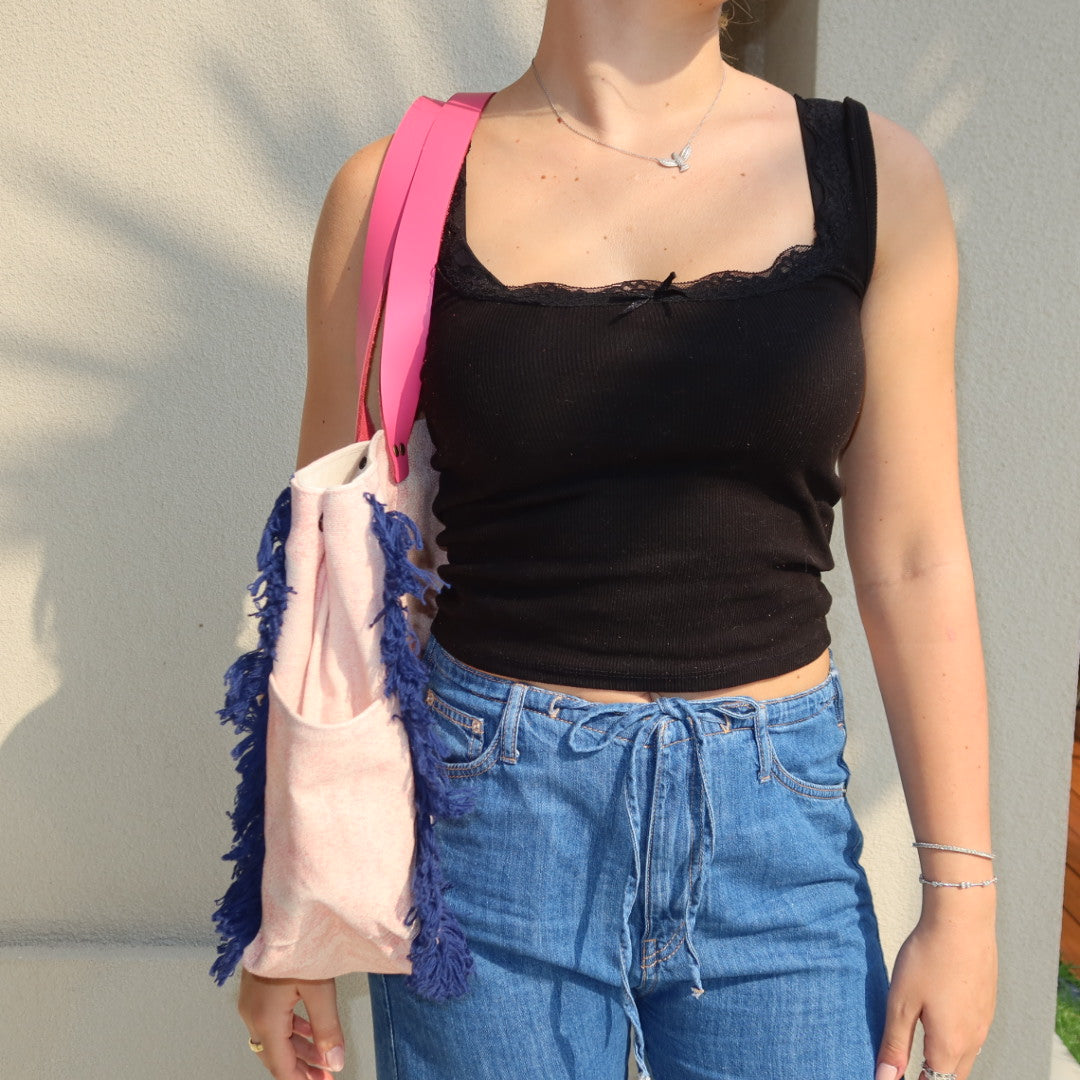 Bolsa Wallow Lilac com Alça de Couro Rosa Choque com Zíper
