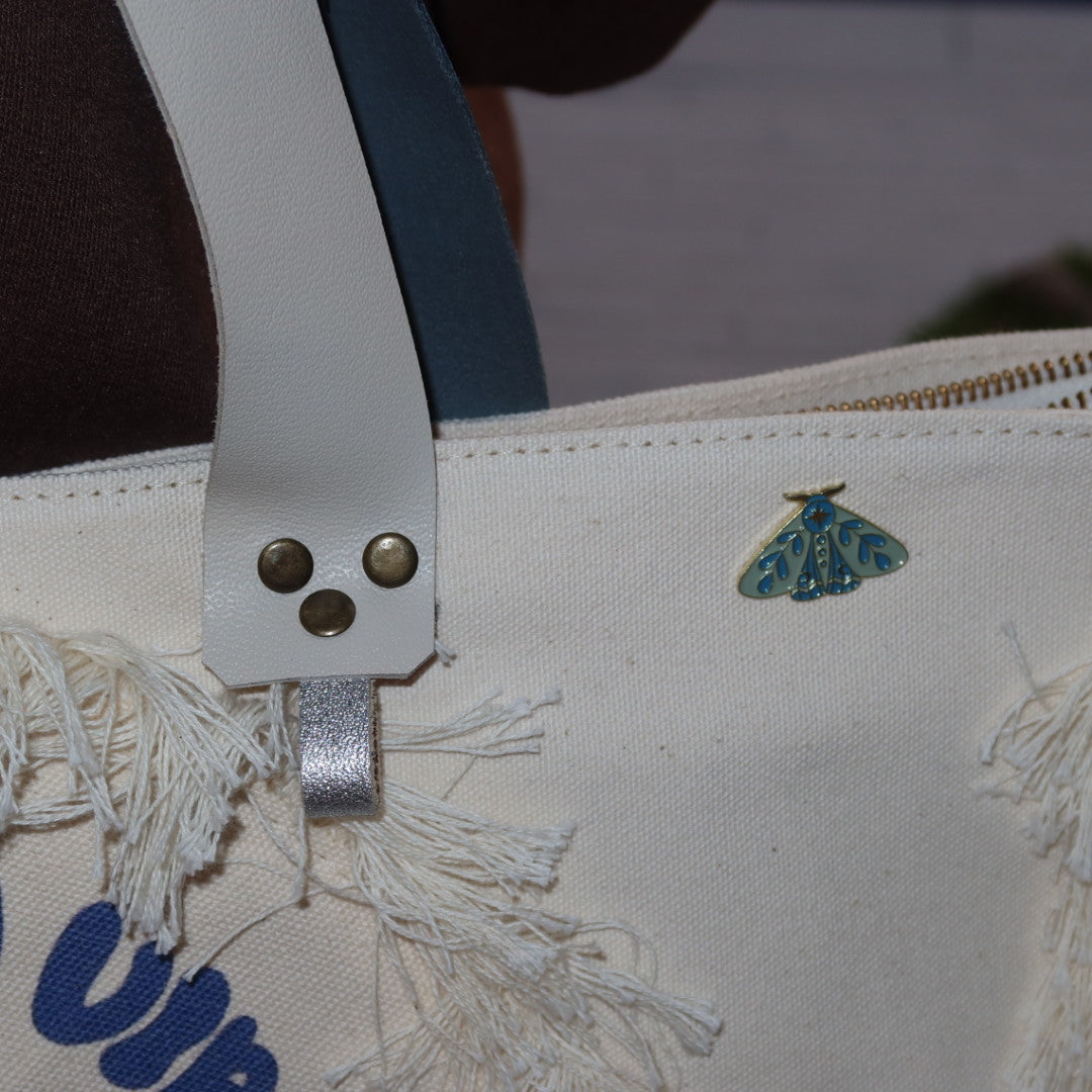 Bolsa Wallow Good Vibes Azul com Alça de Couro Off White e Marinho com Zíper