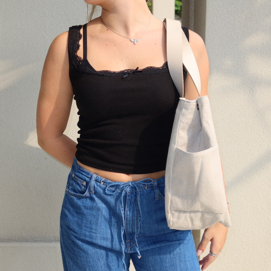 Bolsa Wallow Cinza com Alça de Couro Off White com Zíper