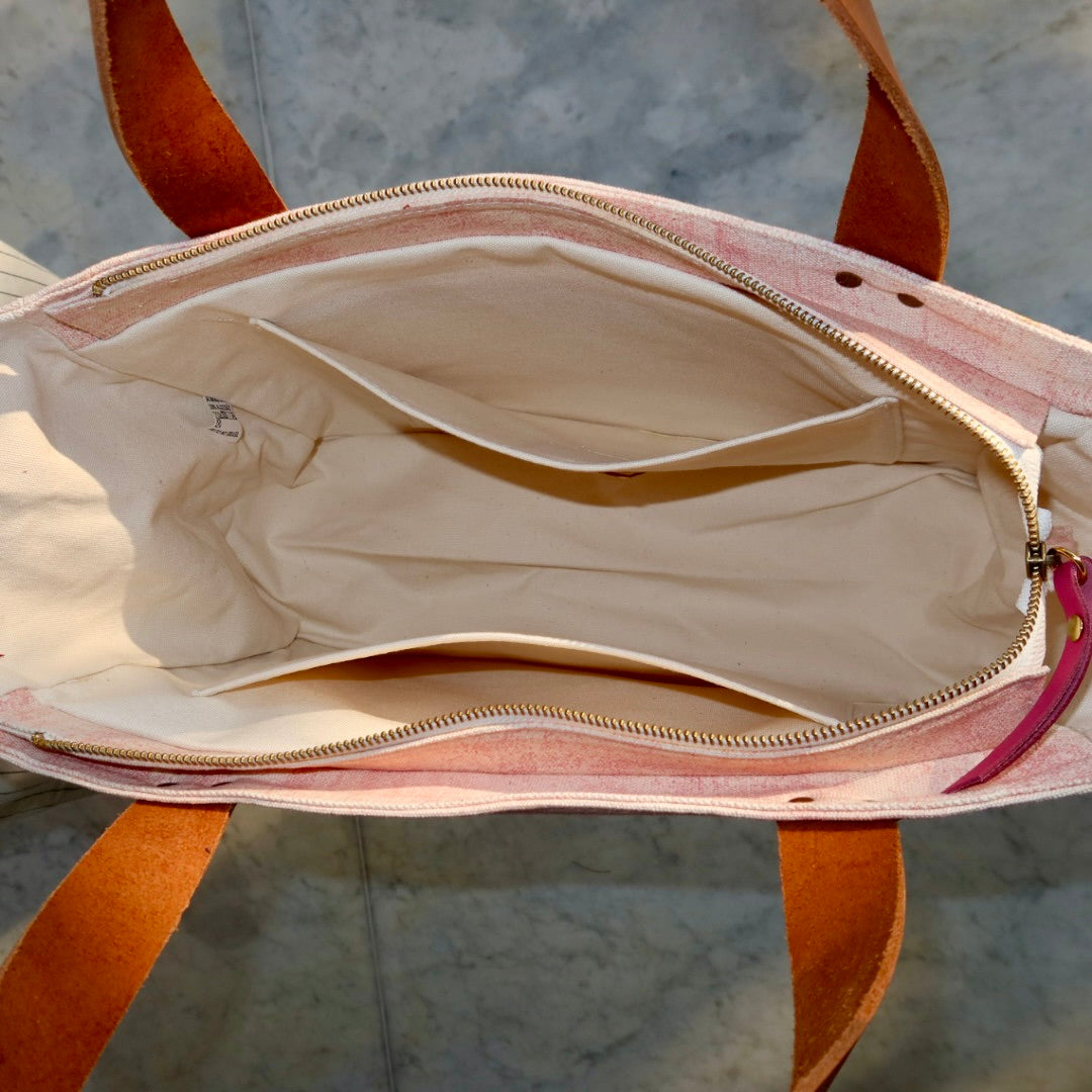 Bolsa Nuna Lilac com Alças de Couro Marrom Claro