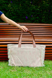 Bolsa Wallow Lilac com Alça de Couro Bege com Zíper