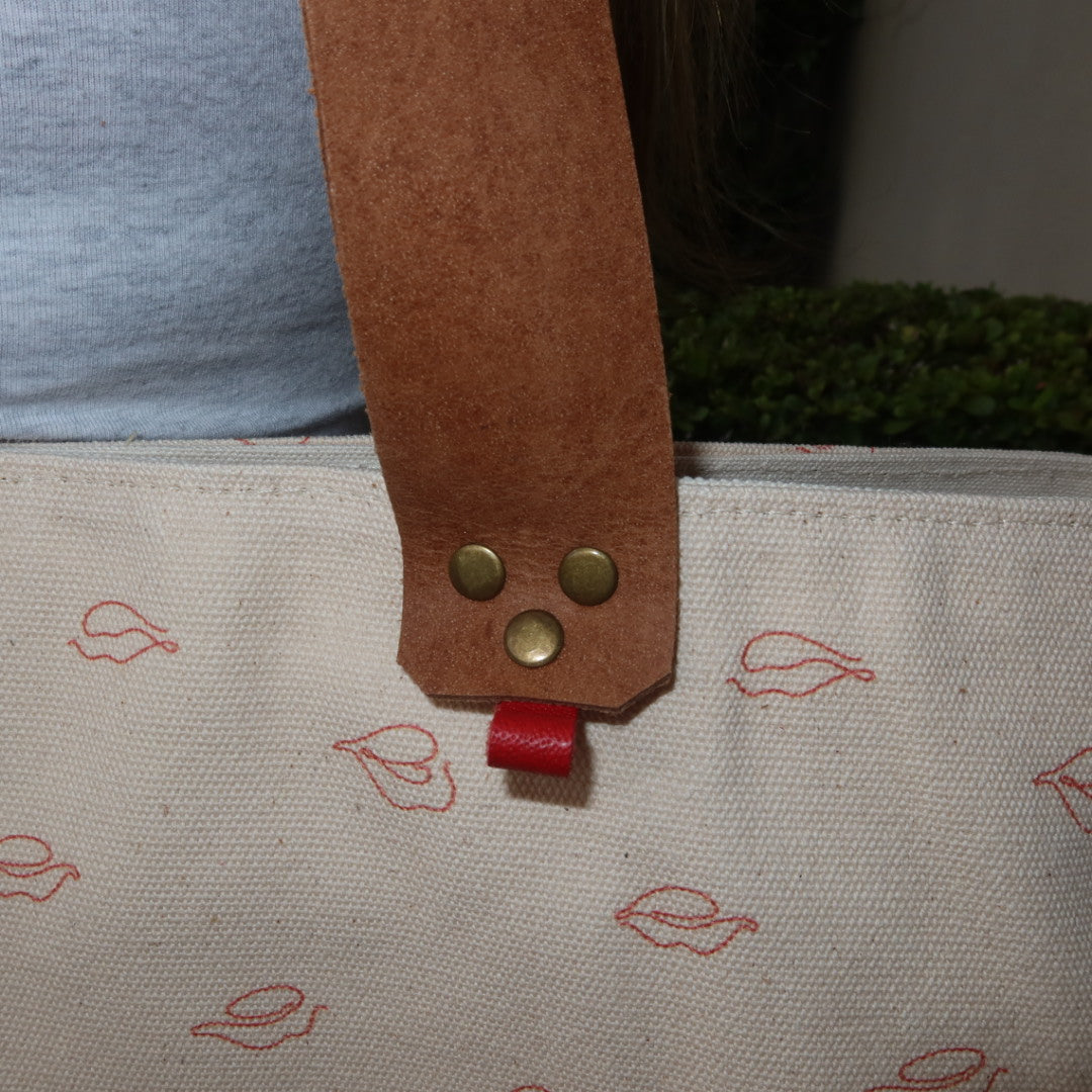 Bolsa Wallow Beijinho Rosa com Alça de Couro Marrom