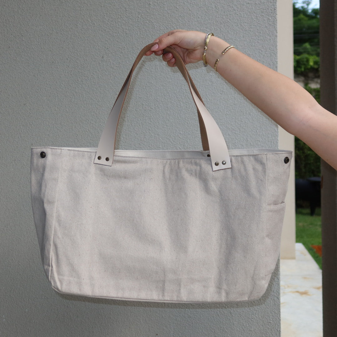 Bolsa Wallow Cinza com Alça de Couro Off White com Zíper