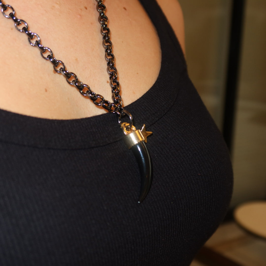 Colar Dente de Leão Preto