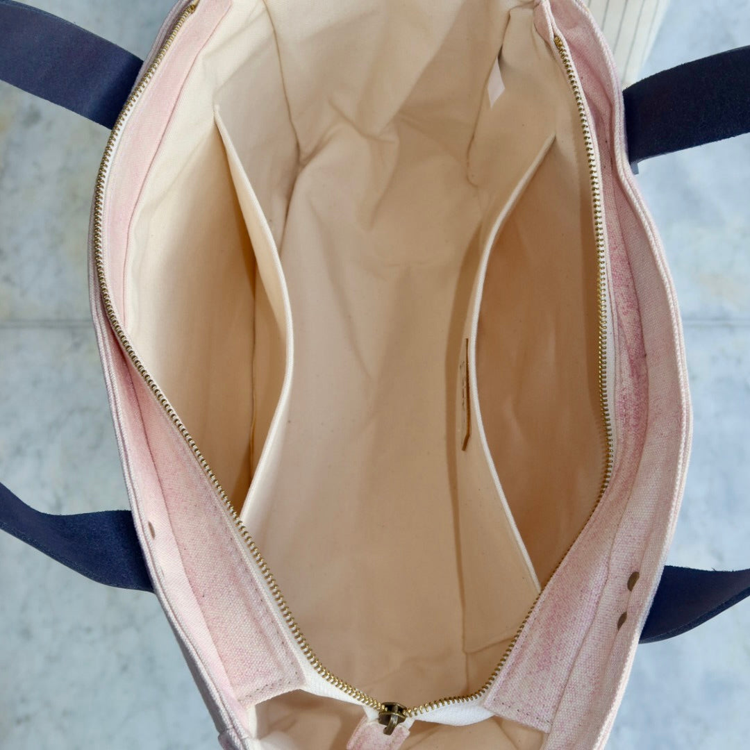 Bolsa Nuna Lilac com Alças de Couro Marinho