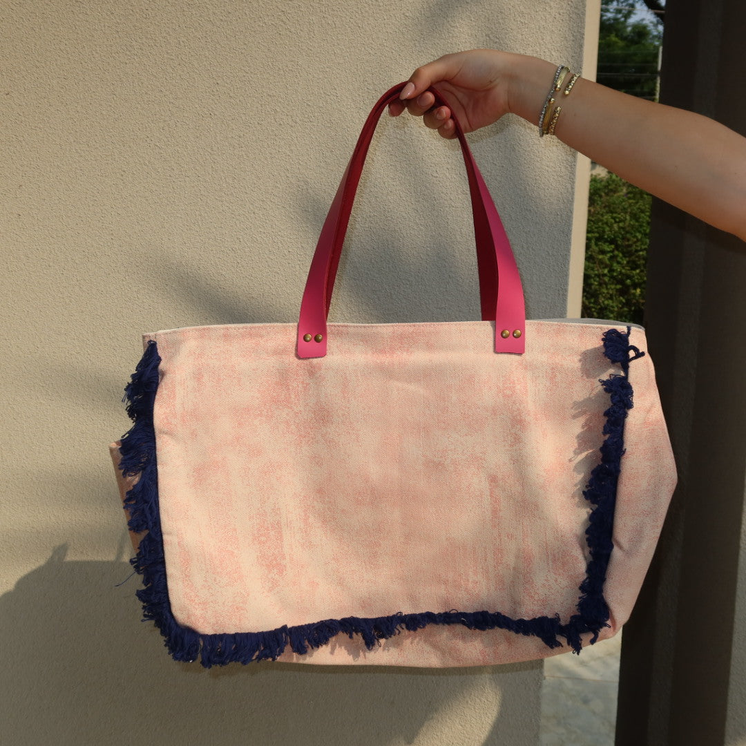 Bolsa Wallow Lilac com Alça de Couro Rosa Choque com Zíper