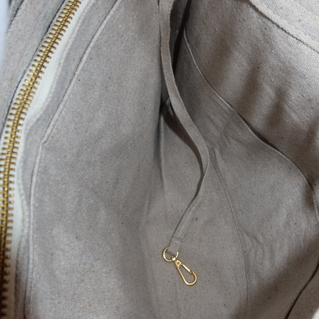 Bolsa Katrin Cinza com Alças de Corrente e Couro Off White