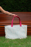 Bolsa Wallow Aqua com Alça de Couro Rosa Choque com Zíper