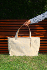 Bolsa Wallow Bege com Alça de Couro Off White com Zíper
