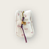 Necessaire Beijinho Cru