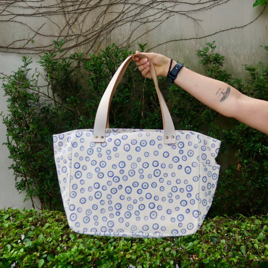 Bolsa Nuna Good Vibes Azul com Alças de Couro Off White