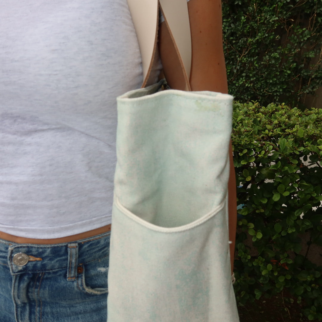 Bolsa Nuna Aqua com Alças de Couro Off White