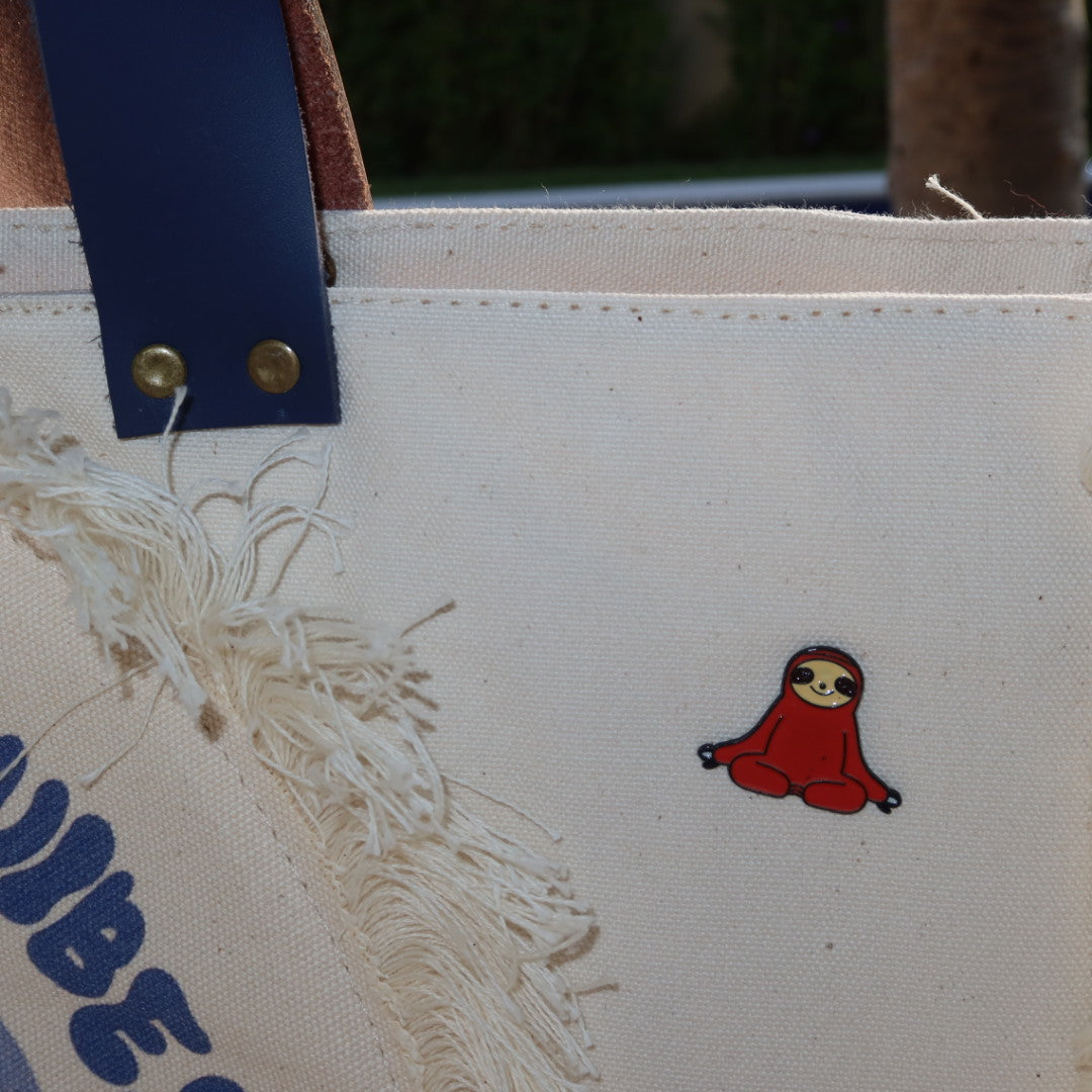 Bolsa Wallow Good Vibes Azul com Alça de Couro Azul e Vermelho com Zíper