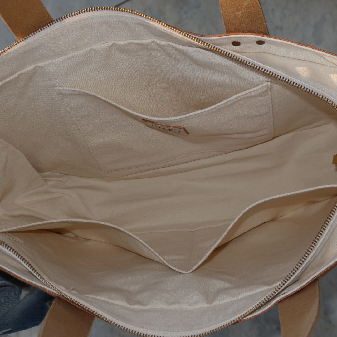 Bolsa Wallow Caramelo com Alça de Couro Off White com Zíper