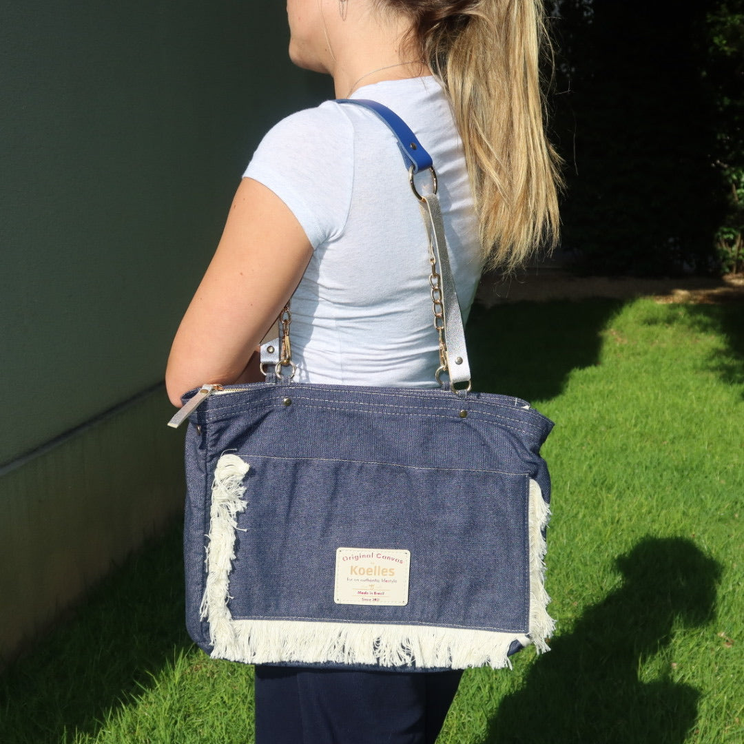Bolsa Katrin Jeans Escuro com Alças de Corrente e Couro Azul e Prata