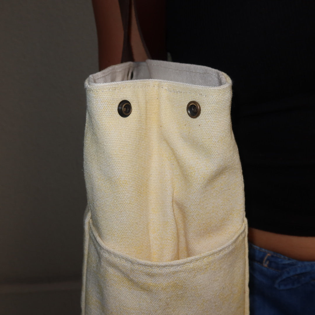 Bolsa Wallow Amarela com Alça de Couro Marrom