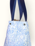 Bolsa Wallow Arabesque Azul com Alça de Couro Marinho