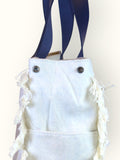 Bolsa Wallow Azul com Alça de Couro Marinho com Zíper