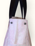 Bolsa Wallow Lilac com Alça de Couro Preto
